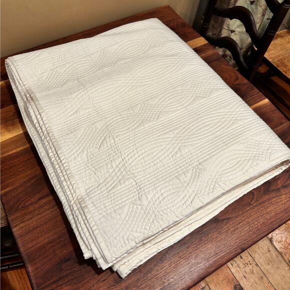 ￼Restoration Hardware King Size Quilt, 100% Cotton, Cream Ivory, 114”x96” - Picture 5 of 6